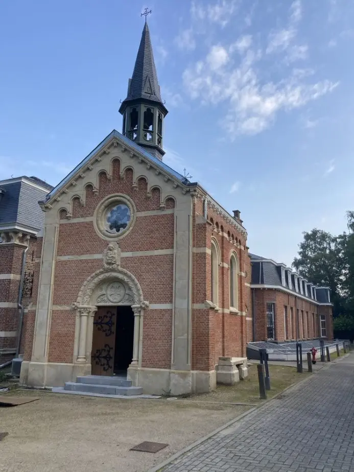 De kapel op kasteeldomein de Robiano is opnieuw een pareltje